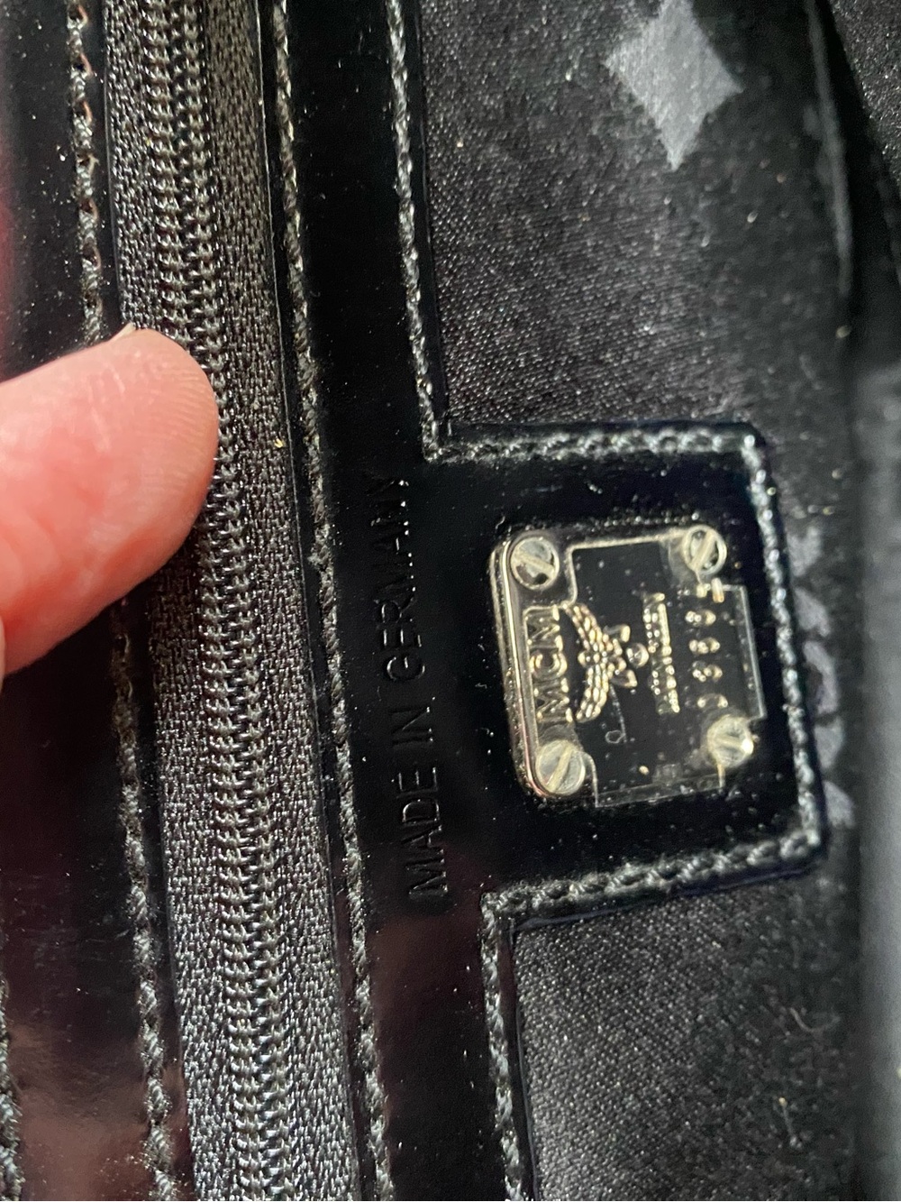 AUTHENTIC MCM BLACK PATENT LEATHER BAG - Picture 6 of 14